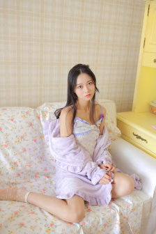 女机械人